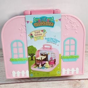 Li'l Woodzeez Travel Suitcase Bunkbed Playset. Calico Critters Pink carrier case
